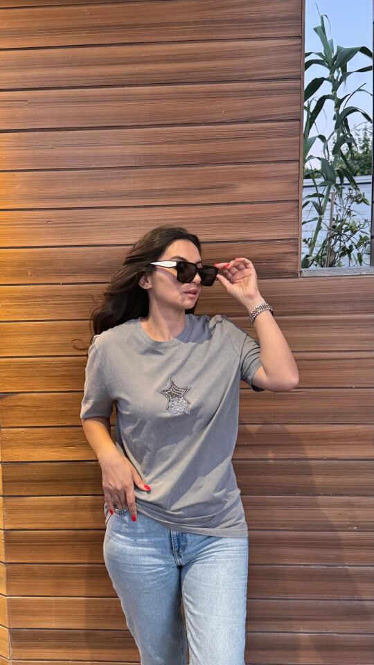 T-SHIRT YILDIZLI B.E.Y.M.E.N.