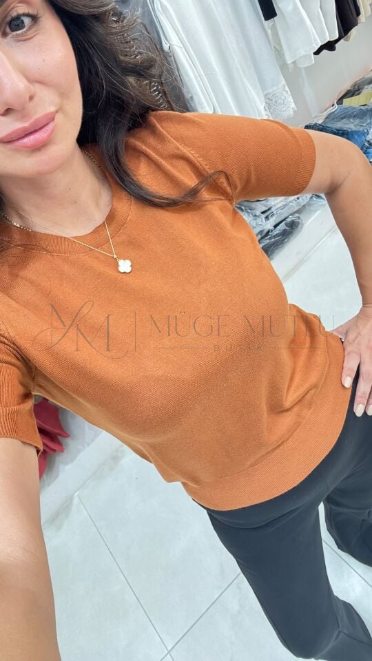 BİSİKLET YAKA KISA KOL BASIC TRİKO BLUZ KARAMEL - STANDART